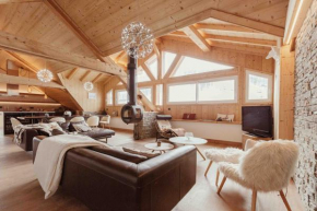Chalet Kabane, NEUF, pied des pistes et garage, Montgenevre